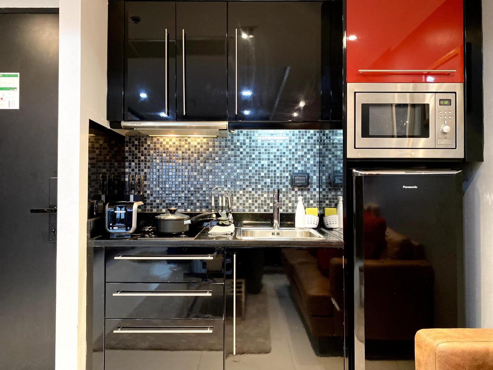 - - Absolute Bangla Unit Apartment Patong