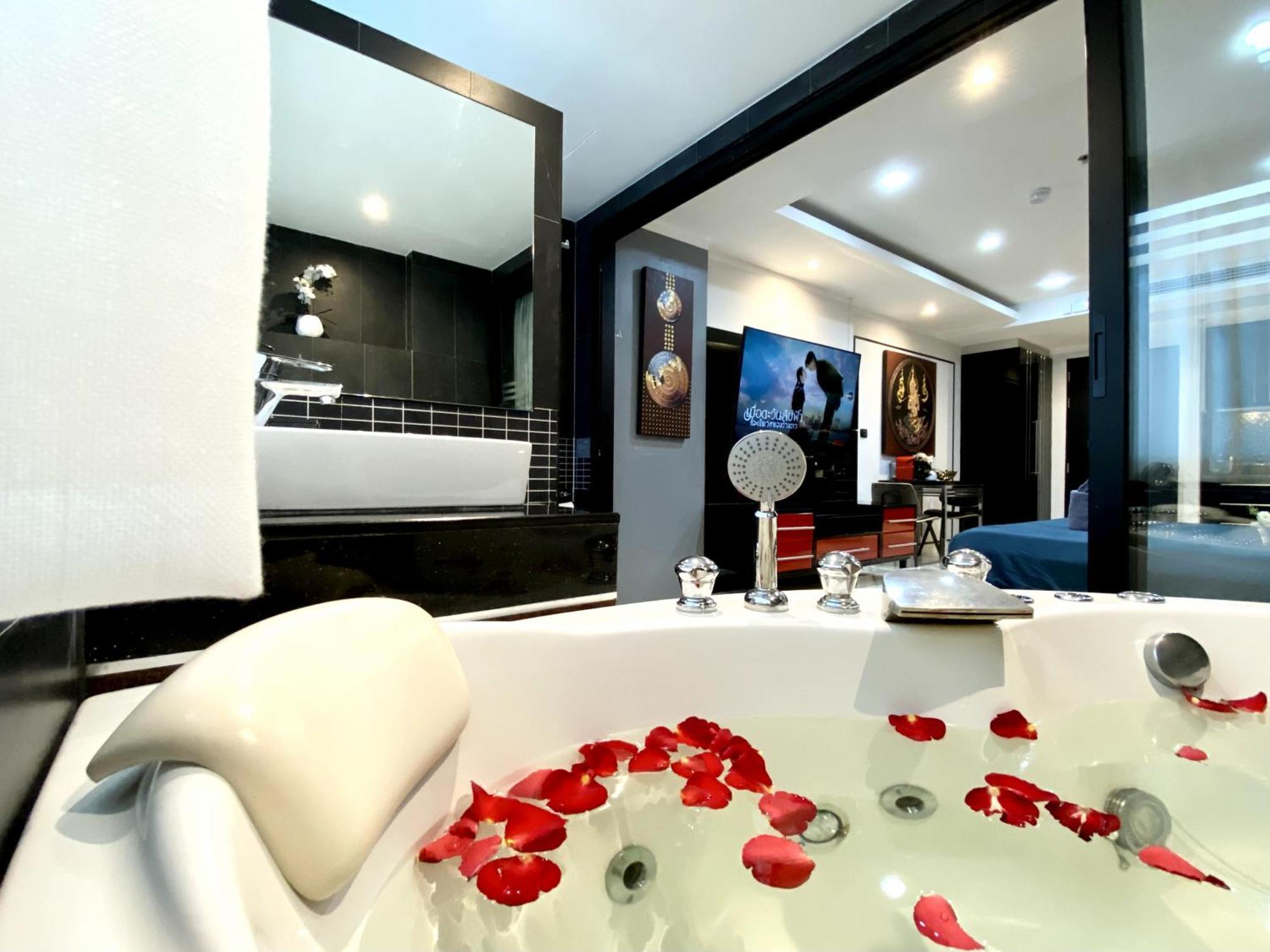 Apartment - - Absolute Bangla Unit Patong